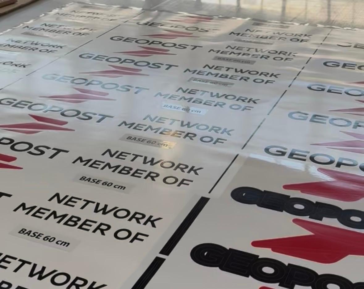 Come usare gli adesivi per la propria comunicazione visiva